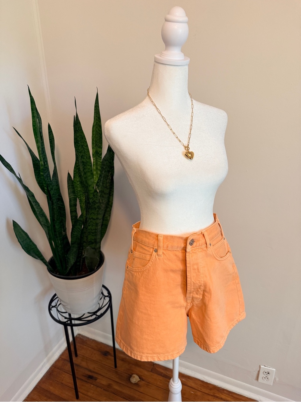We The Free Womens High Waist Denim Shorts Orange Size 28 4 Inch Inseam - Picture 2 of 12